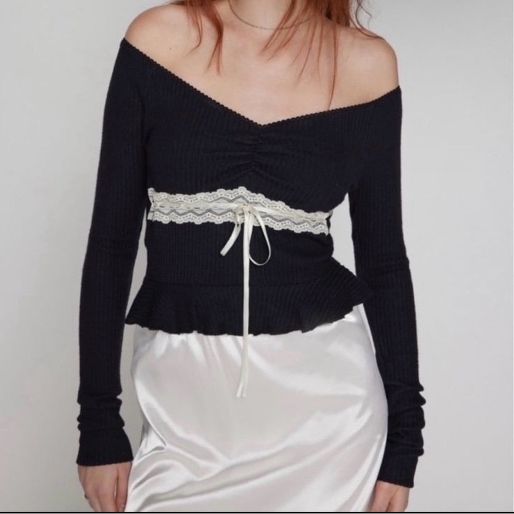 NWT Kimchi Blue Women's Black Ribbed Off-The-Shoulder Lace-Inset Top Size Small